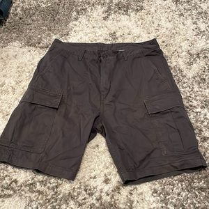 Men’s Levi’s Cargo Dark Gray Shorts